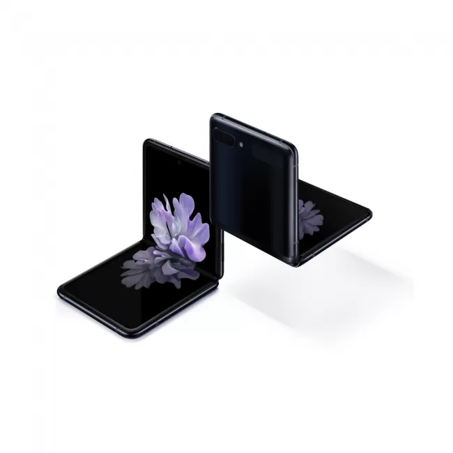 Buy Refurbished Samsung Galaxy Z Flip (256GB) in Mirror Black Buy Refurbished Samsung Galaxy Z Flip (256GB) in Mirror Black